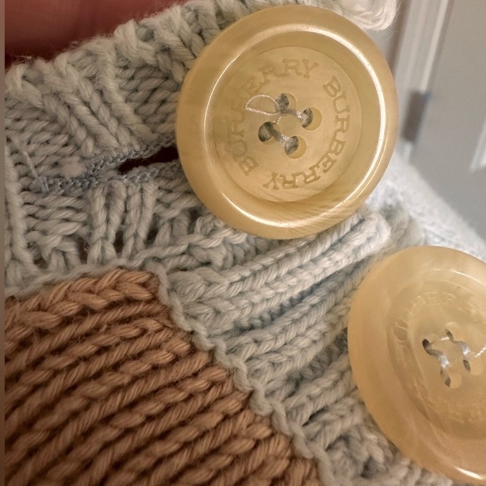 BURBERRY LONDON Colorblock Logo Knit Sweater $1,200MSRP - Picture 6 of 14